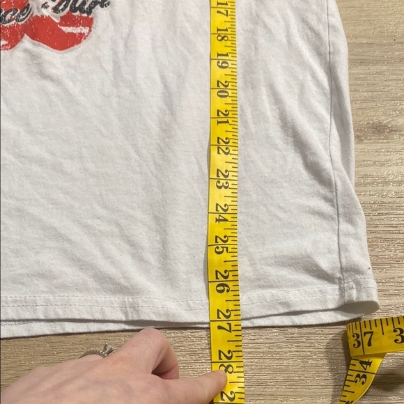 Iron Maiden White Short Sleeve Graphic Band Tee Shirt Size Large​​​​ - Picture 7 of 9